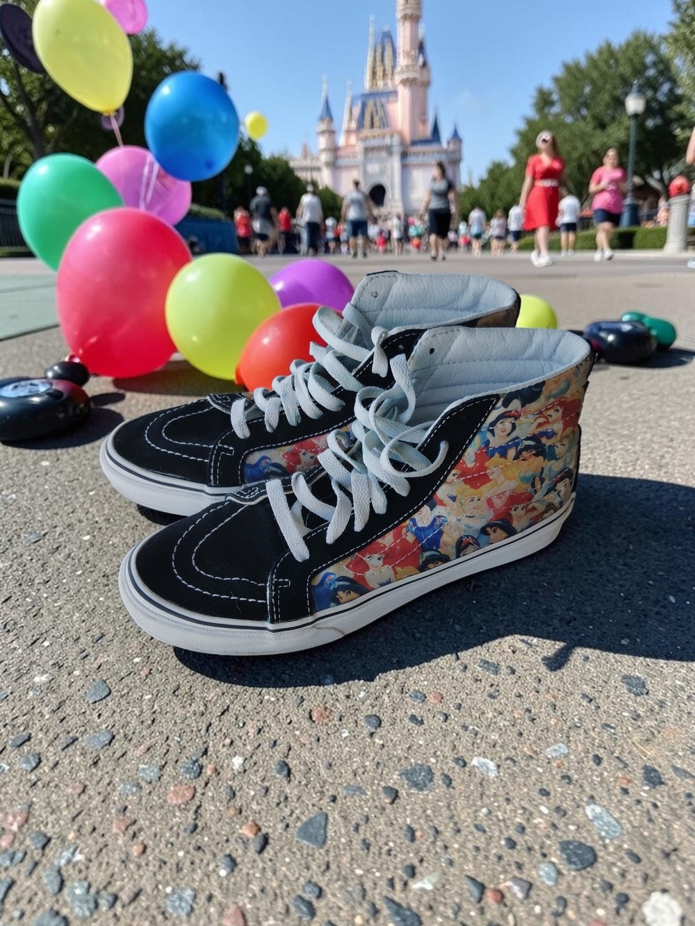 Rare Vans Disney Multi Princesses Face Print